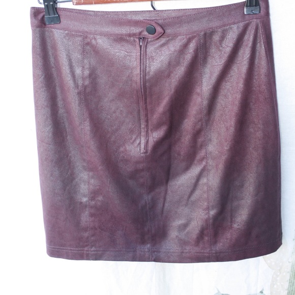 Free People Faux Leather Mini Skirt 🌵0 - Picture 3 of 10